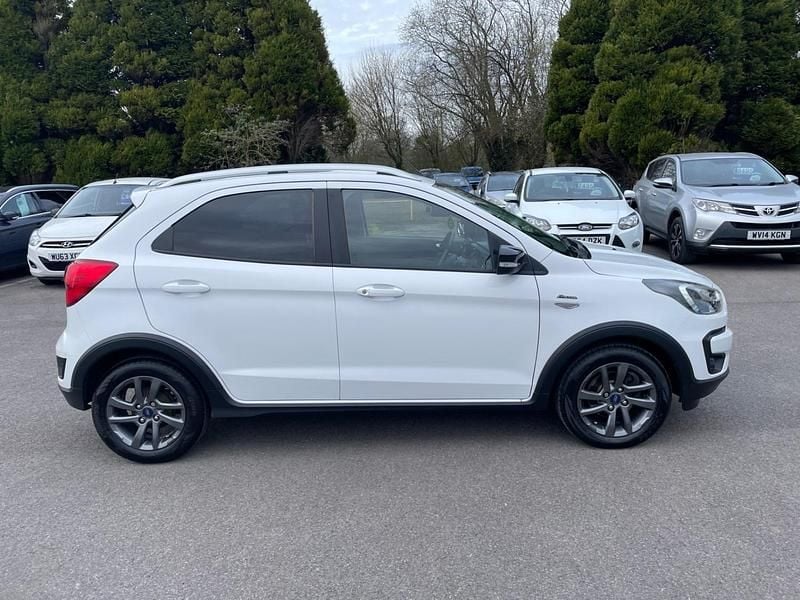 Used Ford Ka Plus Active 85 HP (62 kW) 2018 White Hatchback