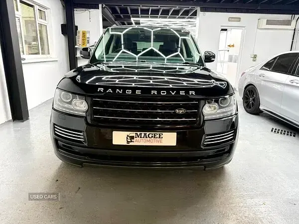 Used Land Rover Range Rover Vogue SE 339 HP (249 kW) 2014 Black SUV