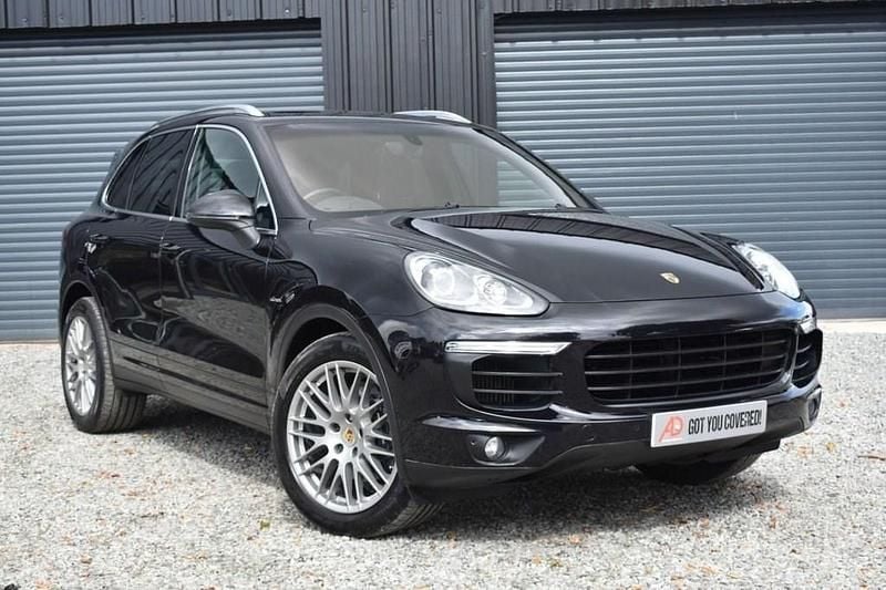 Used Porsche Cayenne 262 HP (192 kW) 2015 Black SUV
