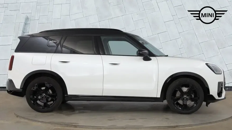Używany Mini Countryman 168 KM (123 kW) 2025 Biały SUV