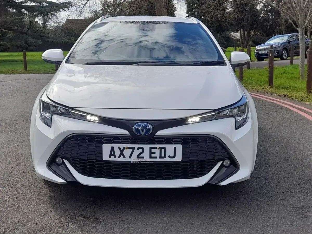 Usado Toyota Corolla 2023 Branco Carrinha