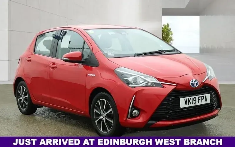 Used Toyota Yaris Hybrid 101 HP (74 kW) 2019 Hatchback