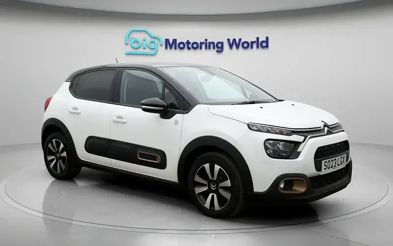 Used Citroën C3 PureTech 83 HP (61 kW) 2023 White Hatchback