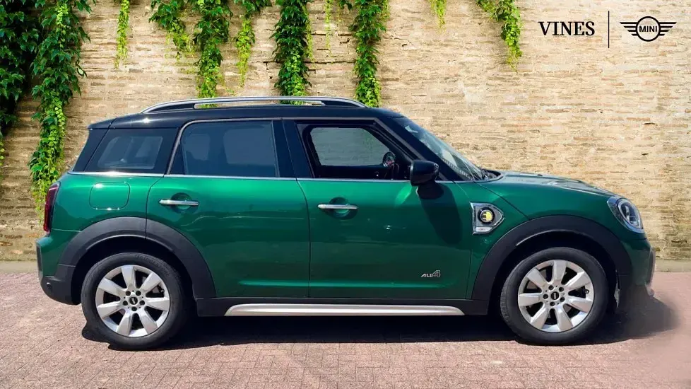 Used Mini Cooper S Countryman Classic 219 HP (161 kW) 2022 Green SUV
