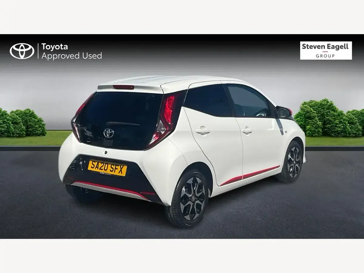 Gebraucht Toyota Aygo Trend 72 PS (52 kW) 2020 Weiß Kleinwagen