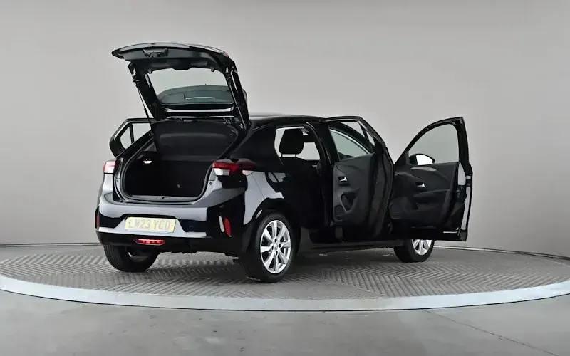 Used Vauxhall Corsa Design Edition 101 HP (74 kW) 2023 Black Hatchback