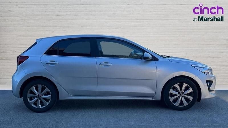 Used Kia Rio 118 HP (86 kW) 2021 Silver Hatchback