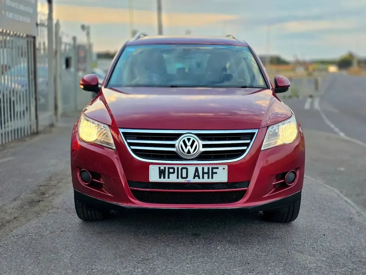 Used VW Tiguan SE 138 HP (101 kW) 2010 Red SUV