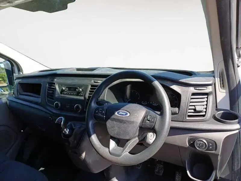 Used Ford Transit Custom 105 HP (77 kW) 2018 White Van