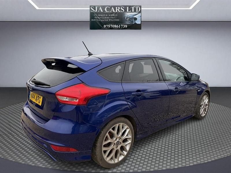 Used Ford Focus ST-Line 2017 Blue Hatchback