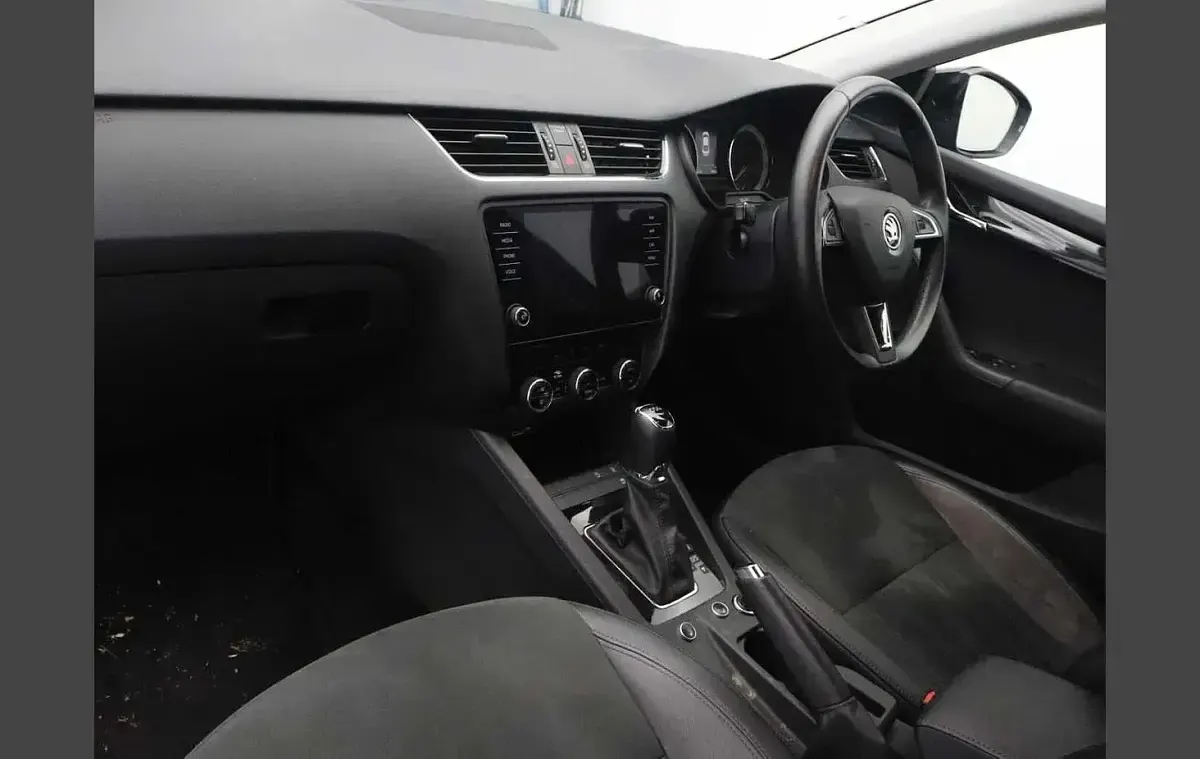 Used Skoda Octavia SE L 147 HP (108 kW) 2019 Black magic pearl effect Hatchback