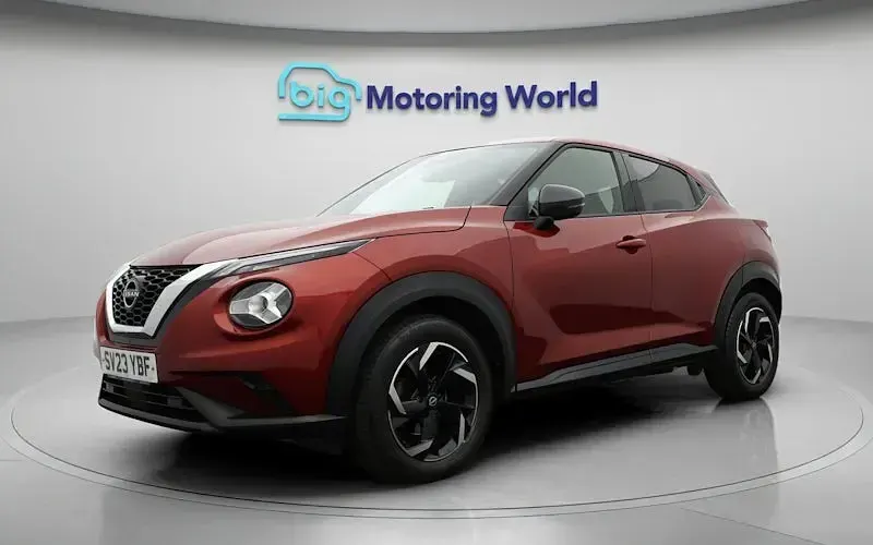 Used Nissan Juke N-Connecta 114 HP (83 kW) 2023 Red SUV