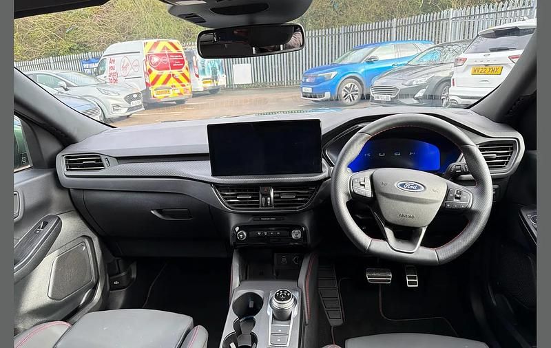 Used Ford Kuga ST-Line 239 HP (175 kW) 2025 Green SUV