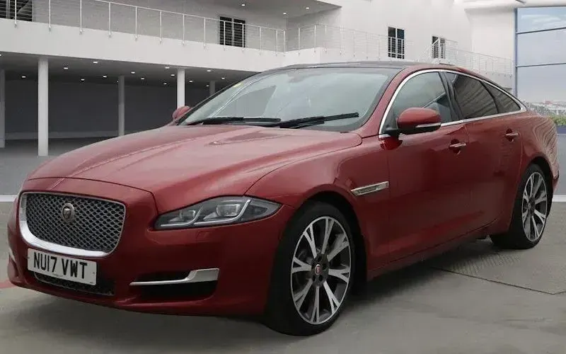 Used Jaguar XJ Portfolio 300 HP (220 kW) 2019 Sedan