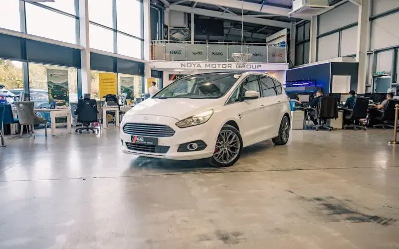 Used Ford S-MAX Titanium 150 HP (110 kW) 2016 MPV