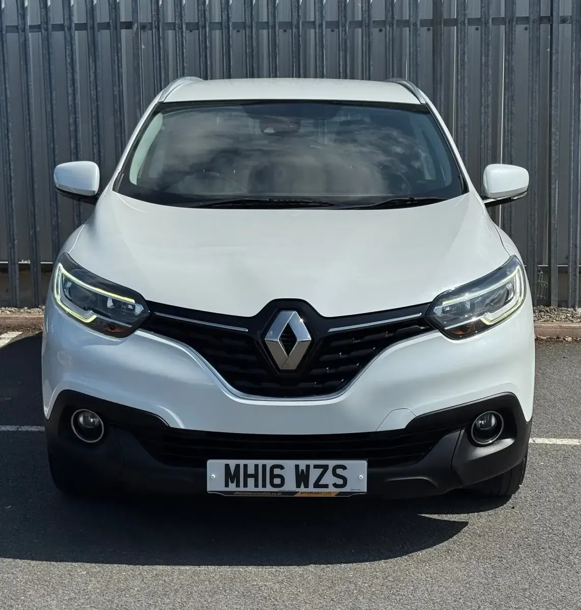 Used Renault Kadjar Dynamique 130 HP (95 kW) 2016 White SUV
