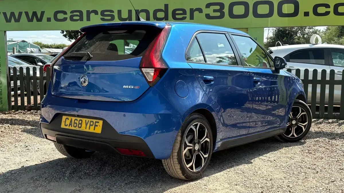 Used MG MG3 Exclusive 106 HP (77 kW) 2018 Blue Hatchback