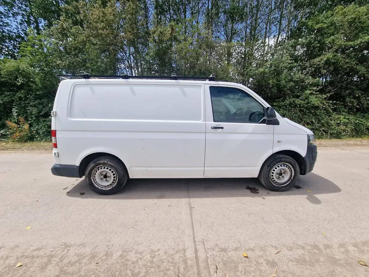 Used VW T5 Startline 84 HP (61 kW) 2015 White Van