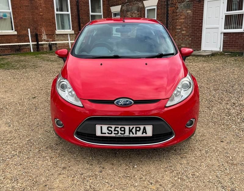 Used Ford Fiesta Zetec 2009 Red Hatchback