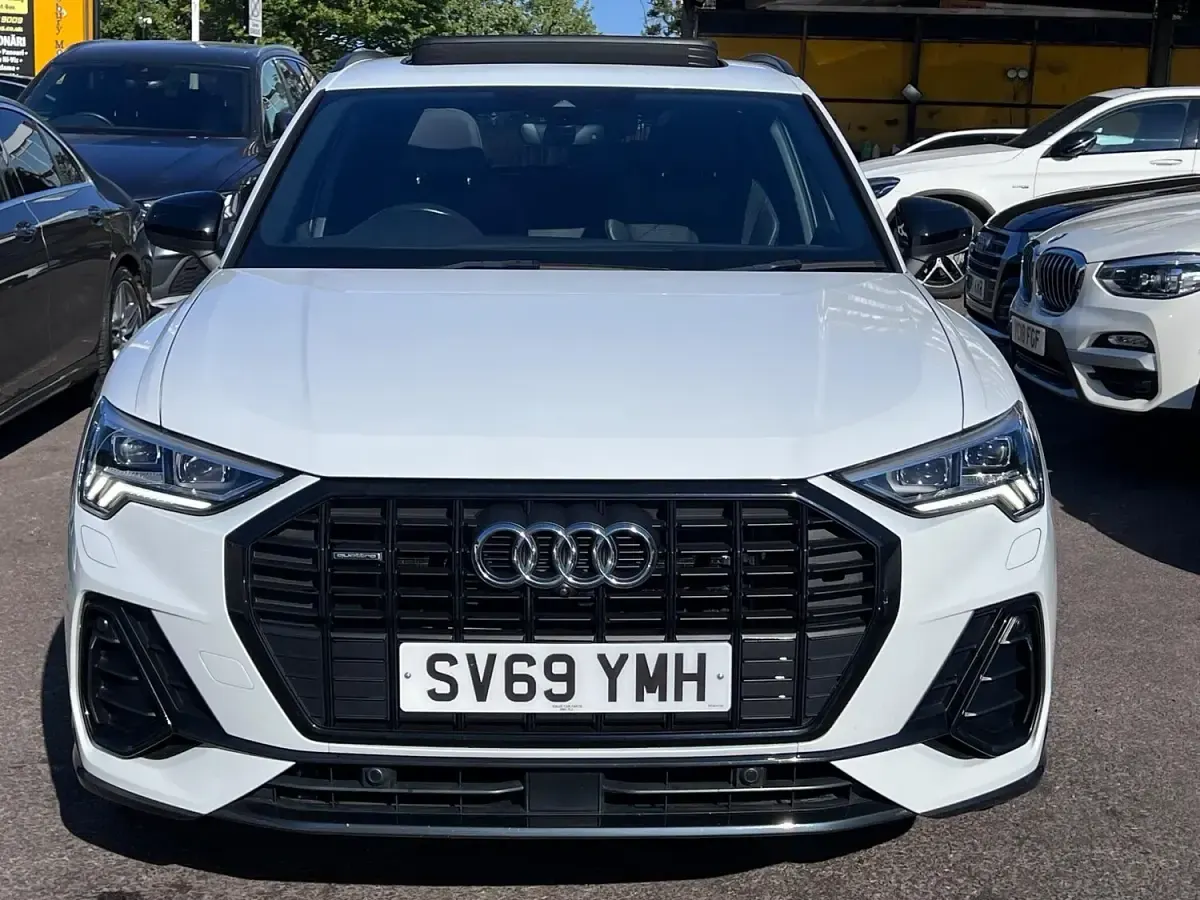 Used Audi Q3 Advanced 190 HP (139 kW) 2019 White SUV