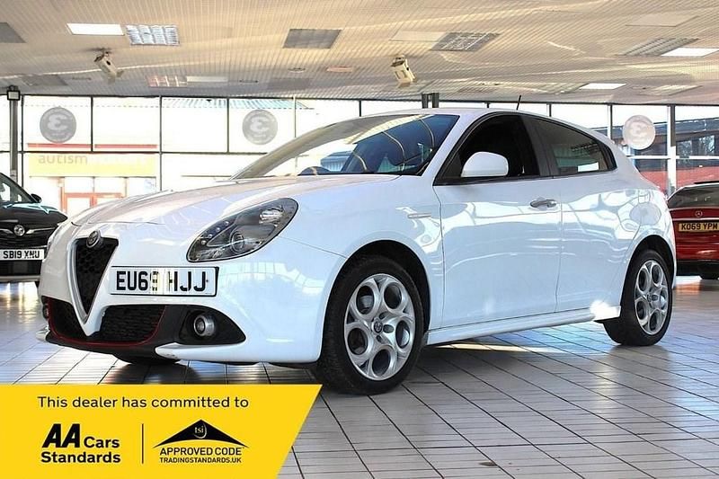 White Used 2019 Alfa Romeo Giulietta Hatchback | £10,890 (Fair price) - Image 1/3