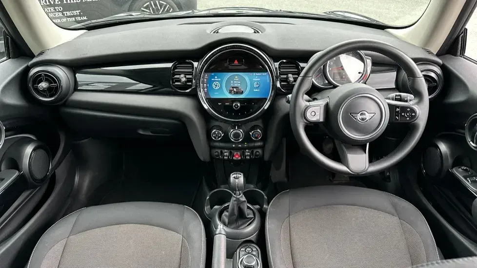 Used Mini Cooper Classic 134 HP (98 kW) 2022 Black Hatchback