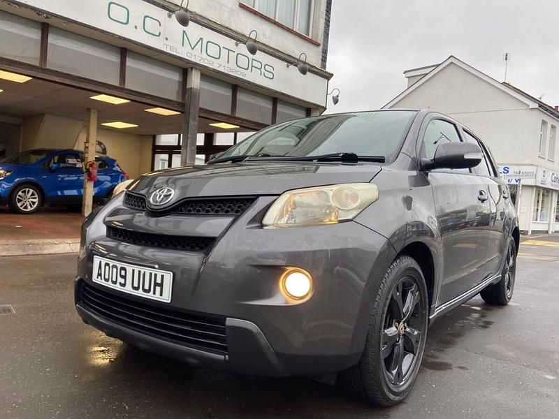 Used Toyota Urban Cruiser 2009 Grey Hatchback
