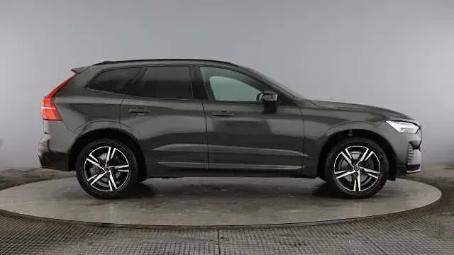 Used Volvo XC60 R-Design 247 HP (181 kW) 2022 SUV