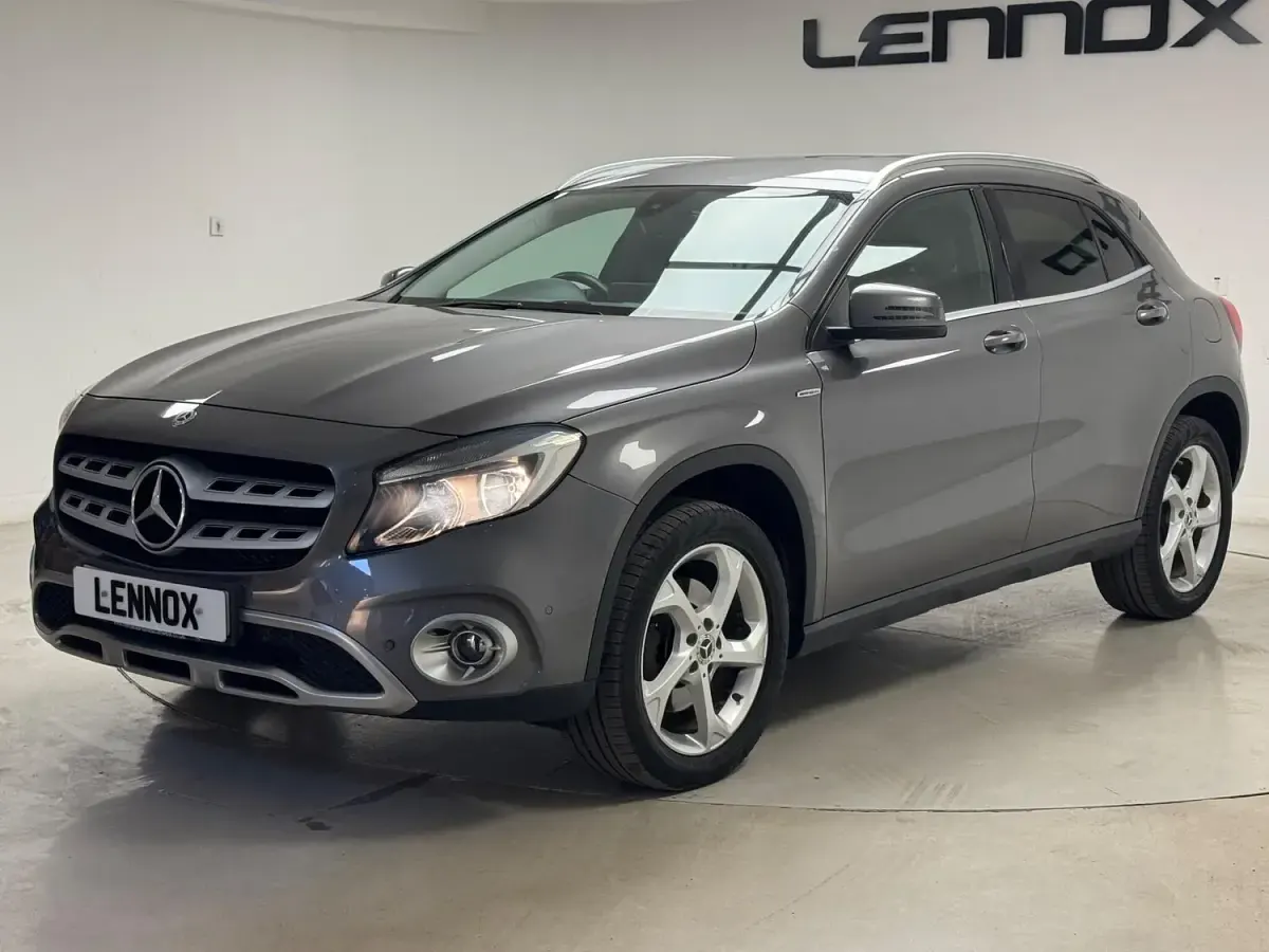 Used Mercedes GLA250 Executive 211 HP (155 kW) 2018 Grey SUV