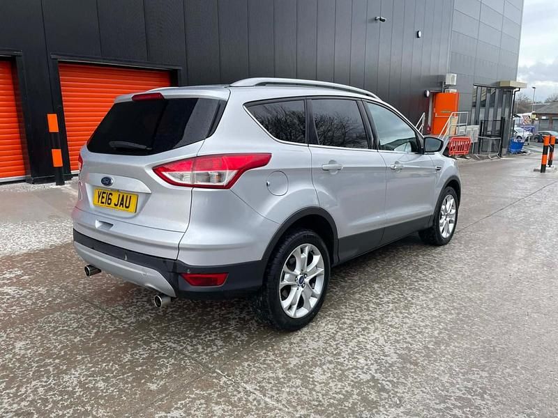 Used Ford Kuga Zetec 150 HP (110 kW) 2016 Silver SUV