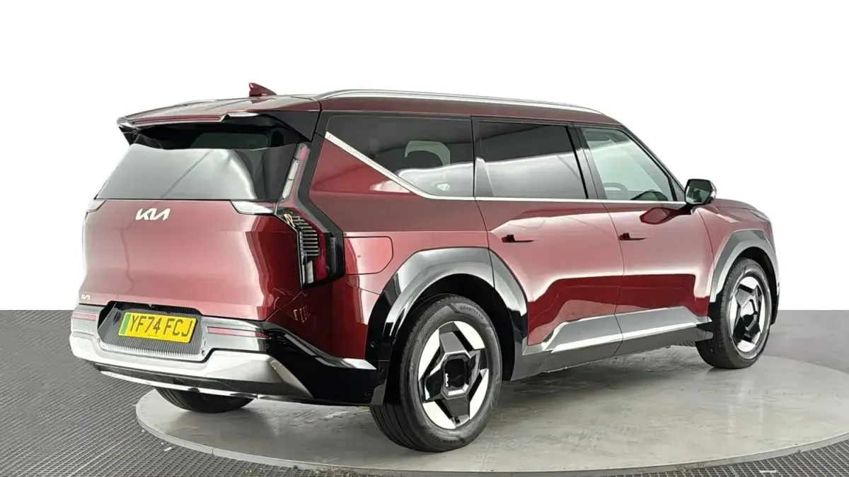 Used Kia EV9 Air 149 kW (203 HP) 2024 Red SUV
