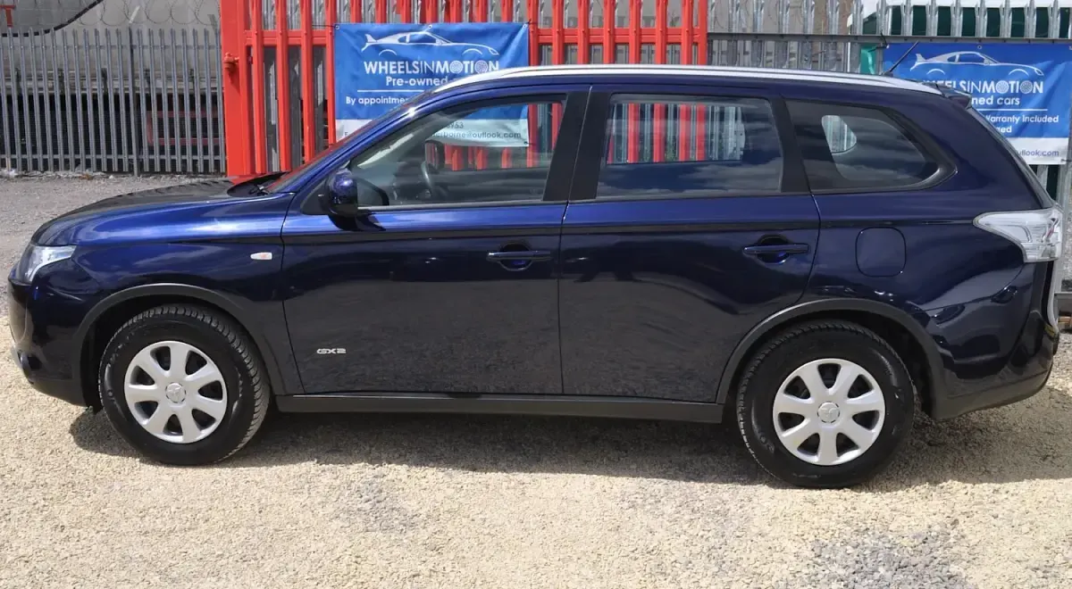 Used Mitsubishi Outlander 150 HP (110 kW) 2014 Blue SUV