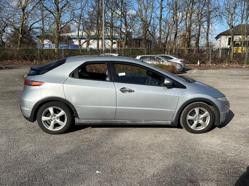 Used Honda Civic SE 2008 Silver Hatchback