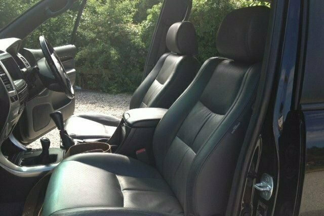 Used Toyota Land Cruiser 173 HP (127 kW) 2007 SUV