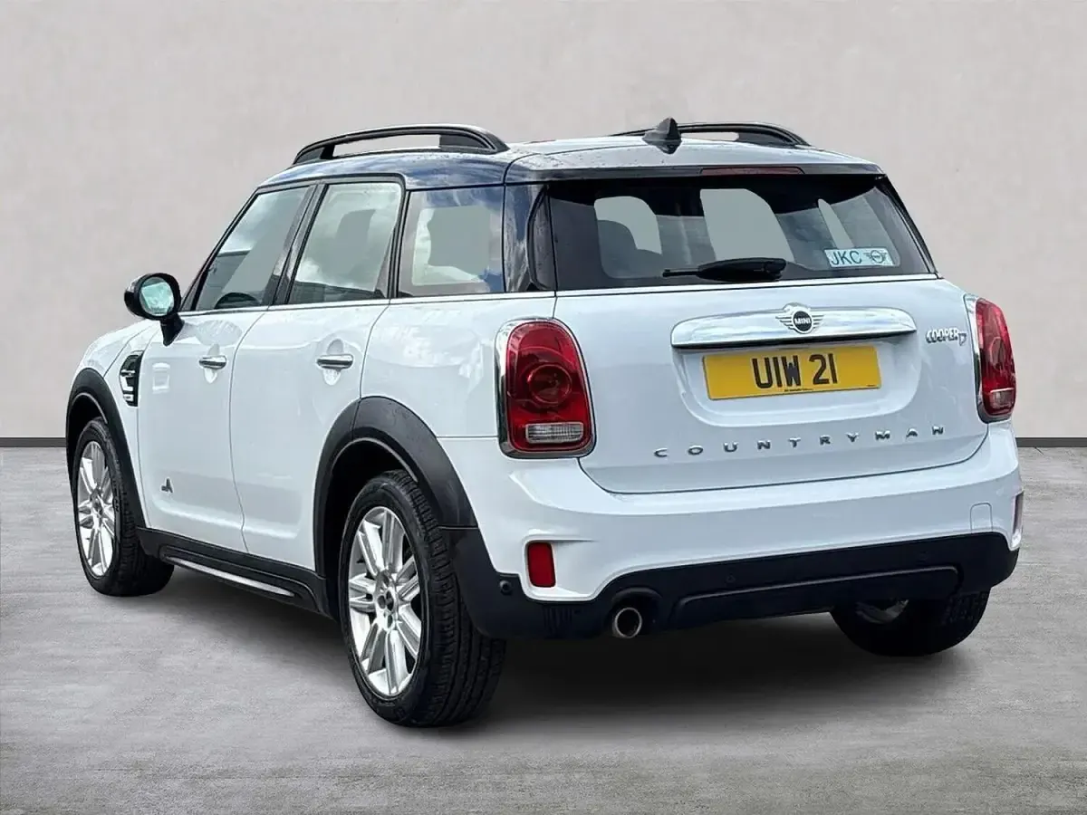 Used Mini Cooper D Exclusive 150 HP (110 kW) 2019 White Hatchback