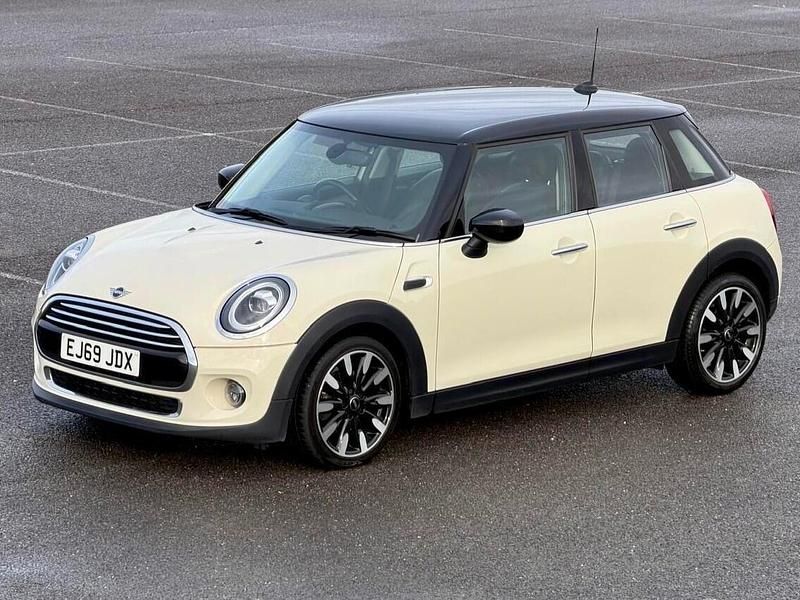 Used Mini Cooper Exclusive 2019 White Hatchback