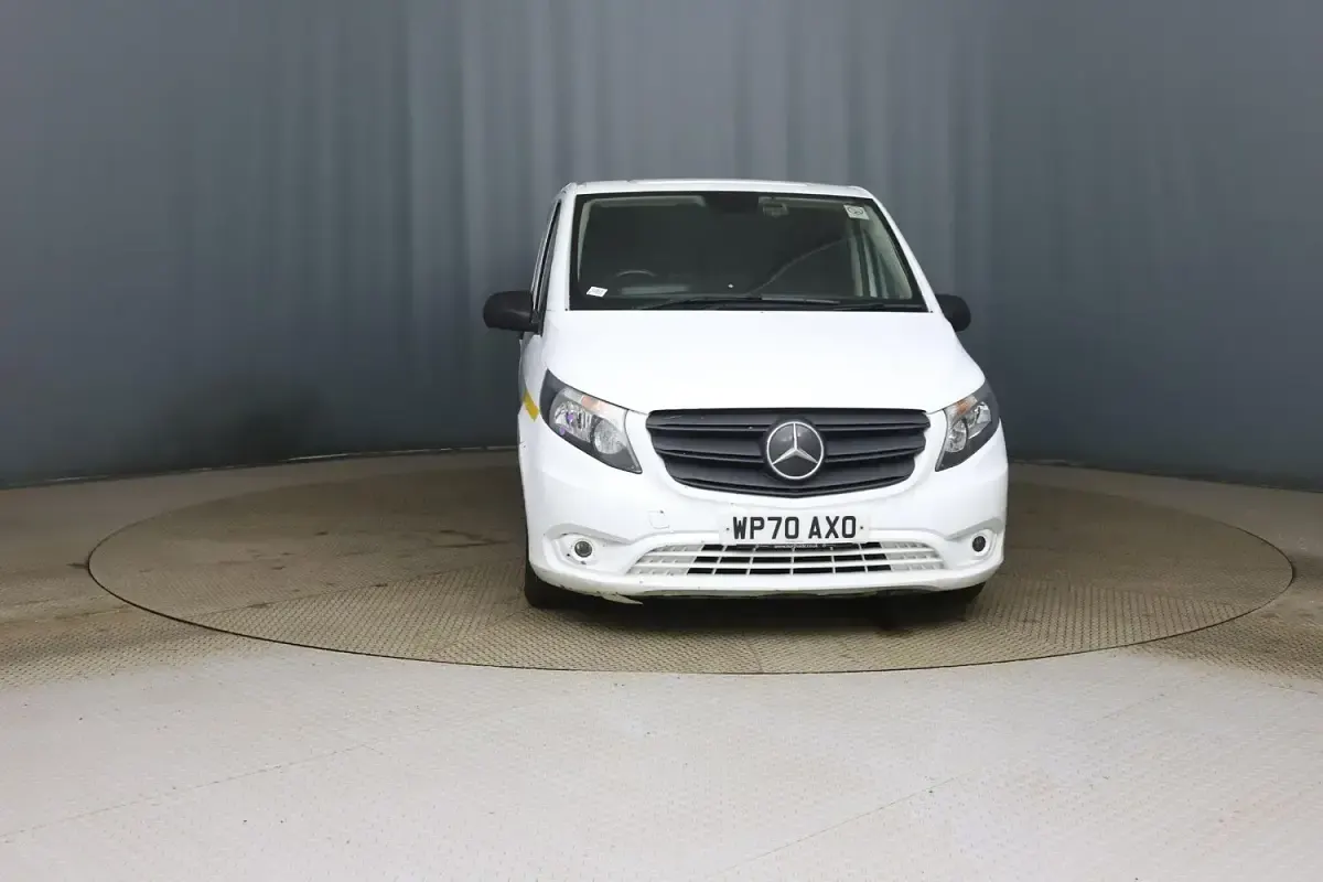 Used Mercedes Vito Progressive 134 HP (98 kW) 2020 White Van