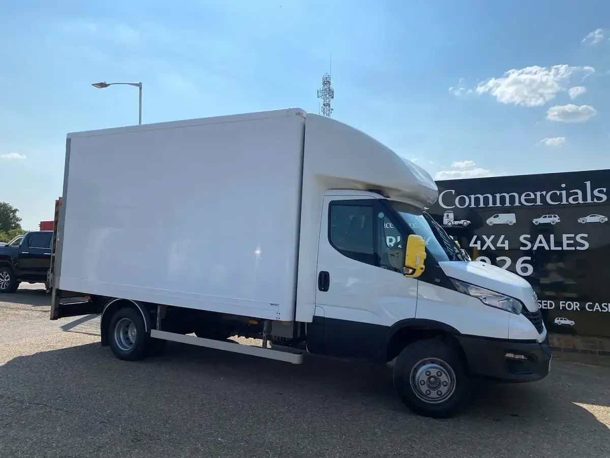 Used Iveco Daily 180 HP (132 kW) 2022 White Van