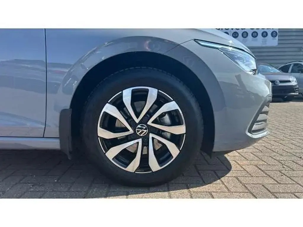 Used VW Golf VIII Active 150 HP (110 kW) 2022 Grey Hatchback
