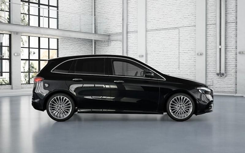 New Mercedes B200 AMG Line Premium 163 HP (119 kW) 2025 MPV