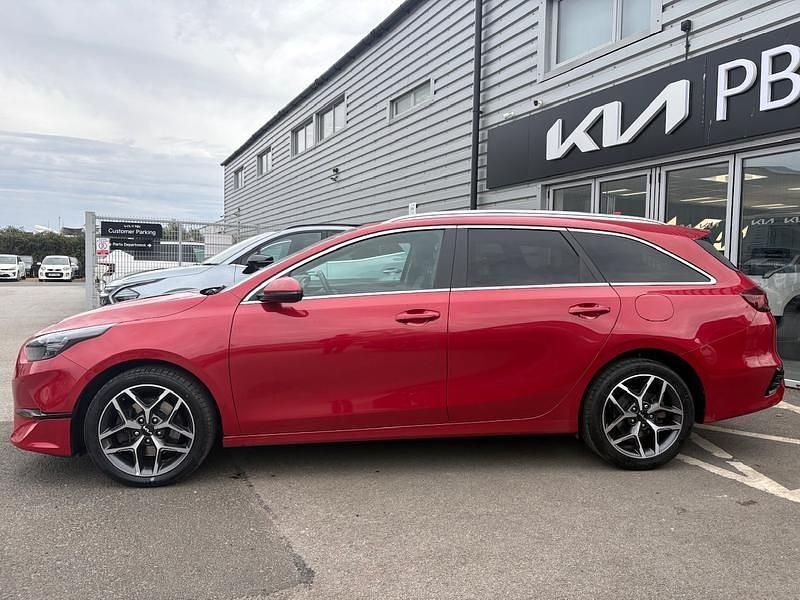 Used Kia Ceed Sportswagon 2022 Red Estate