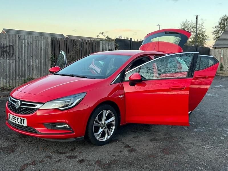 Red Used 2016 Vauxhall Astra SRi Hatchback | £4,500 (Good price) - Image 1/4