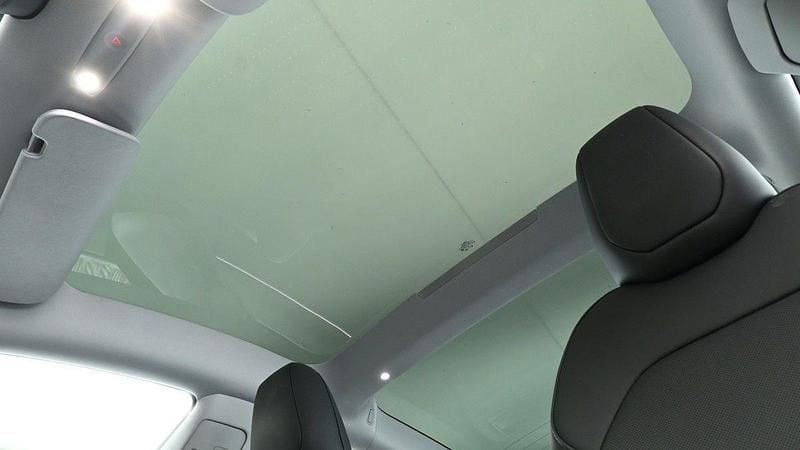 Image 2/4