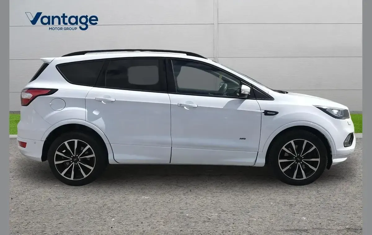 Used Ford Kuga ST-Line 177 HP (130 kW) 2019 White SUV