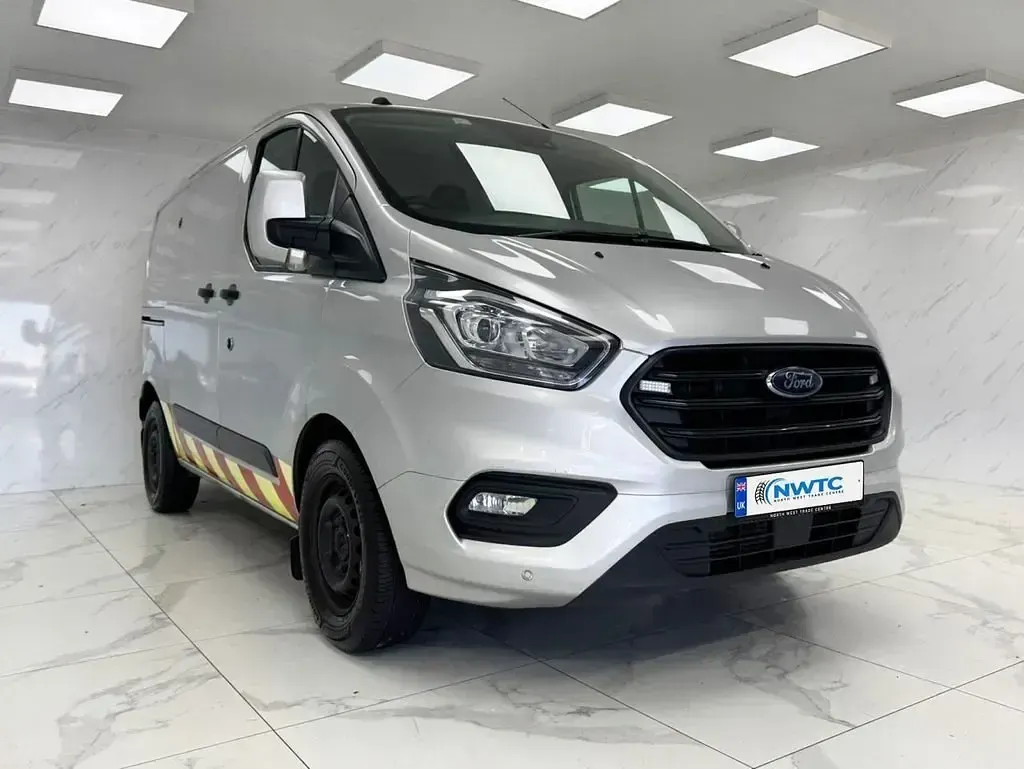 Usado Ford Transit Custom Trend 2020 Plateado Van