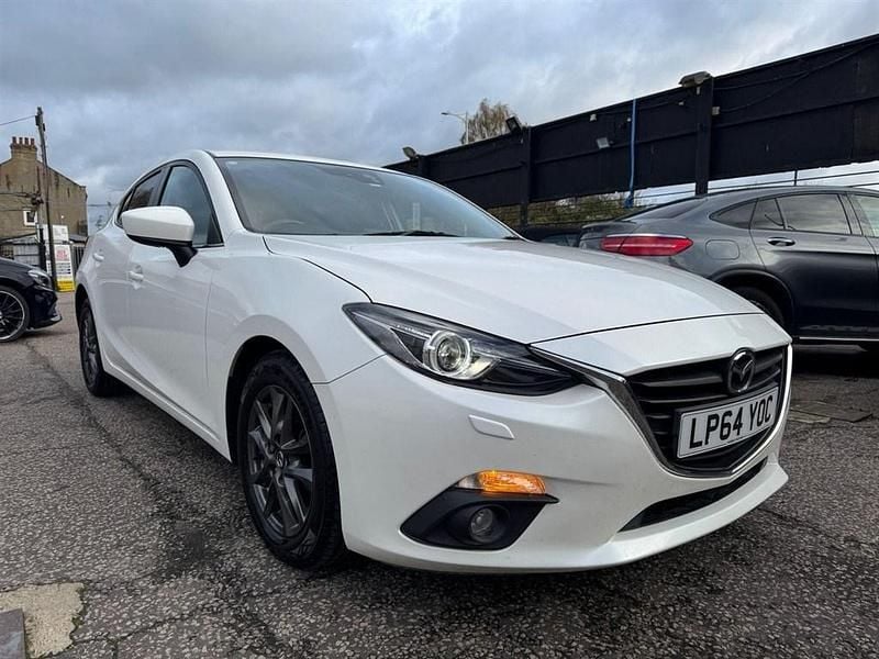 Used Mazda 3 165 HP (121 kW) 2015 White Hatchback