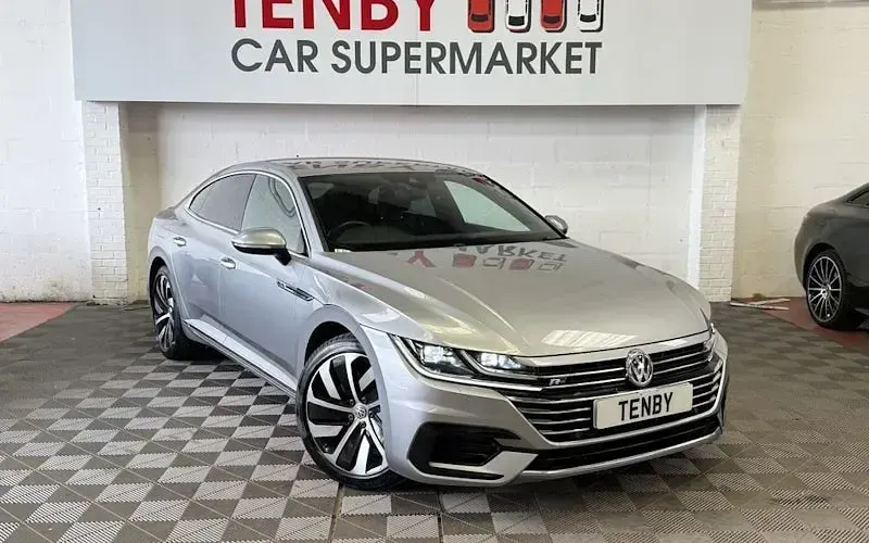 Used VW Arteon R-line 280 HP (205 kW) 2018 Hatchback