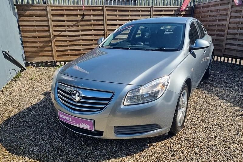 Used Vauxhall Insignia 160 HP (117 kW) 2015 Silver Hatchback