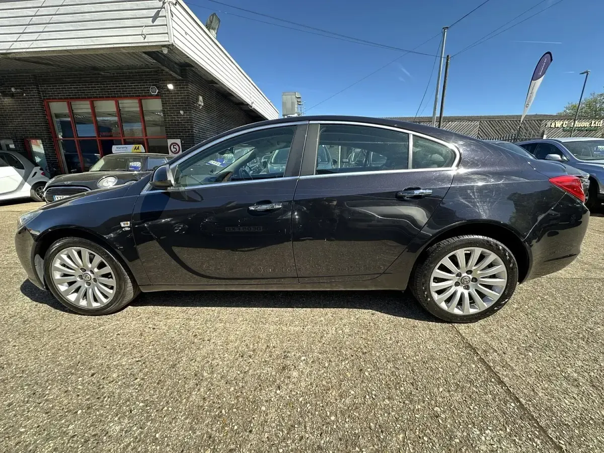 Used Vauxhall Insignia Elite 160 HP (117 kW) 2009 Black Hatchback