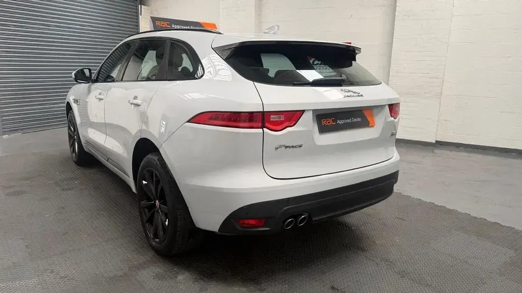 Used Jaguar F-Pace R-Sport 180 HP (132 kW) 2016 White SUV